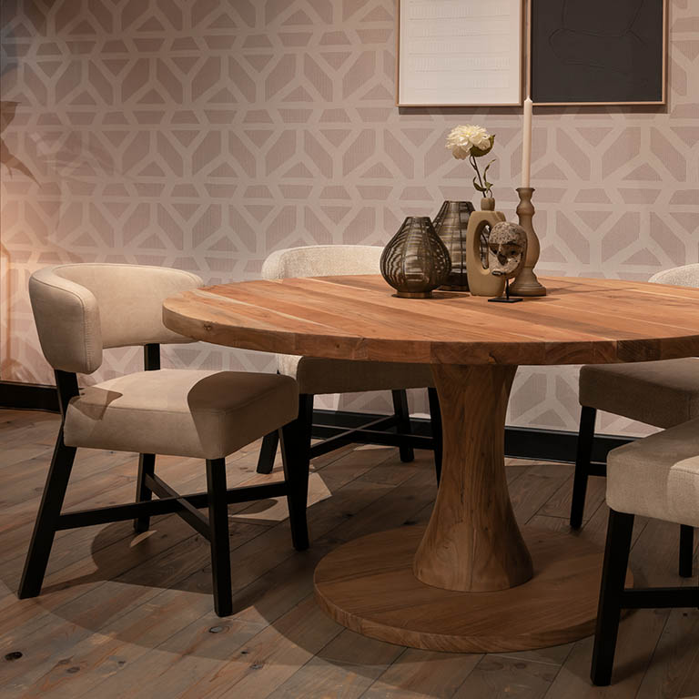Bruuts Robin Eettafel Vase Leg Matteo eetkamerfauteuil Verona Nature Vierkant