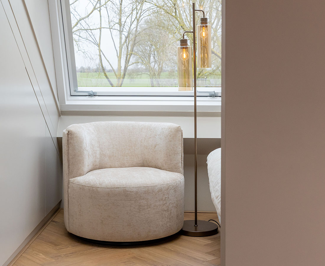 GHV AFL 16 UrbanSofa Luzia Draaifauteuil Chamonix Sand Home Slider