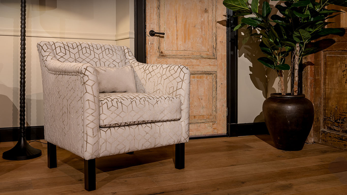 UrbanSofa Bella Fauteuil in Fairmont Shiny Desert 1