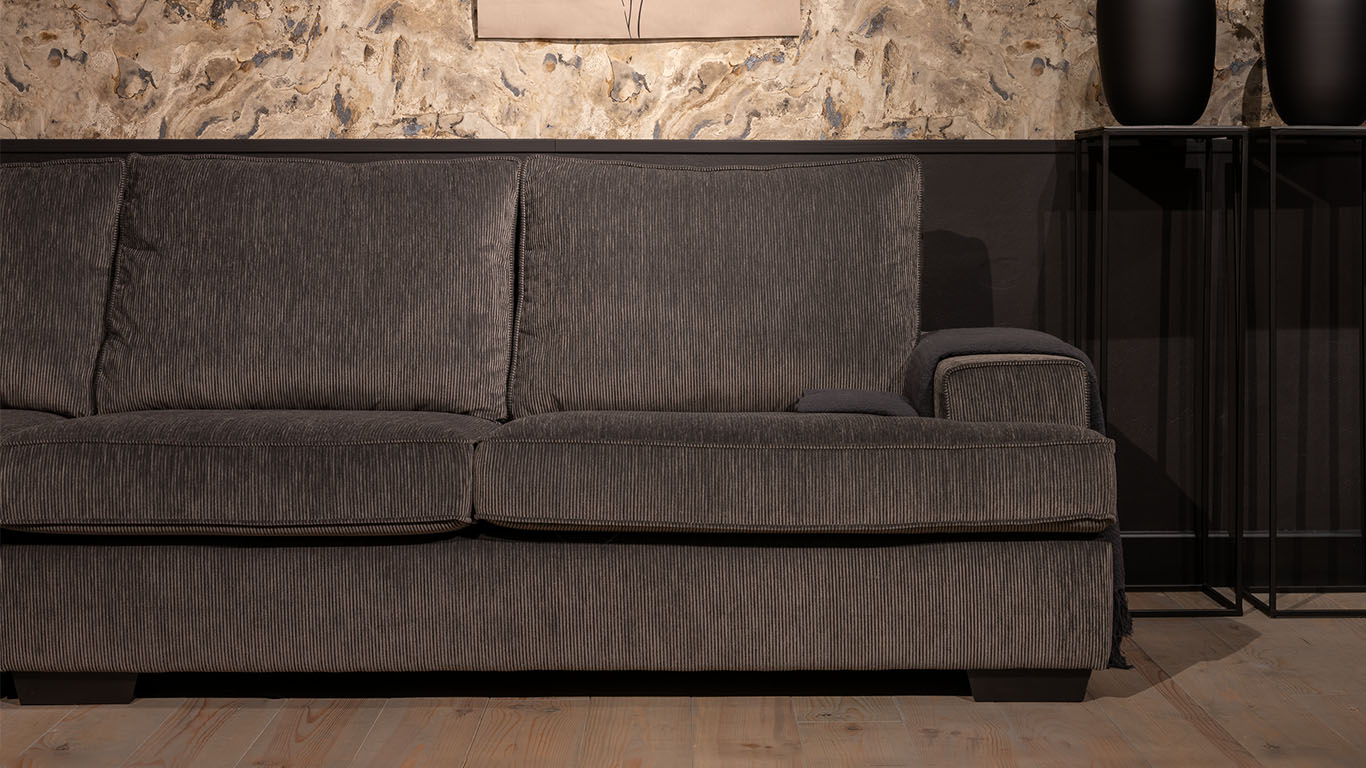 UrbanSofa Brandon Casia Hoekbank Memphis Rib Charcoal detail website 2