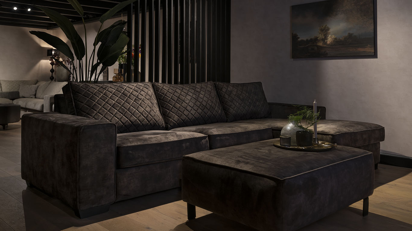 UrbanSofa Firenca Brooklyn Loungebank Sevilla Dark Brown Hocker Website