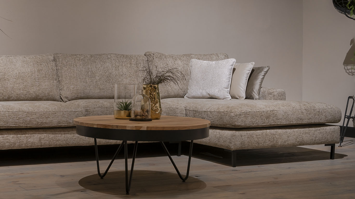 UrbanSofa Lausanne Casia Hoekbank Hocker Rond Vento Deser detail Website