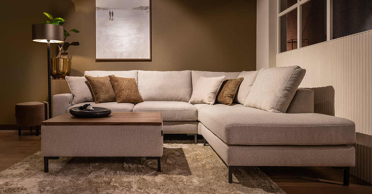 UrbanSofa Lausanne Hoekbank Casia Rugkussens Turijn Sand 1 UrbanSofa Lausanne Hoekbank Casia Rugkussens Turijn Sand 1