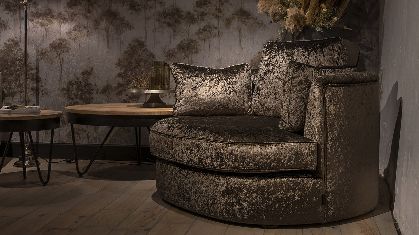 UrbanSofa Rosa Fauteuil Bovita Clay Owen Salontafel 2 Website