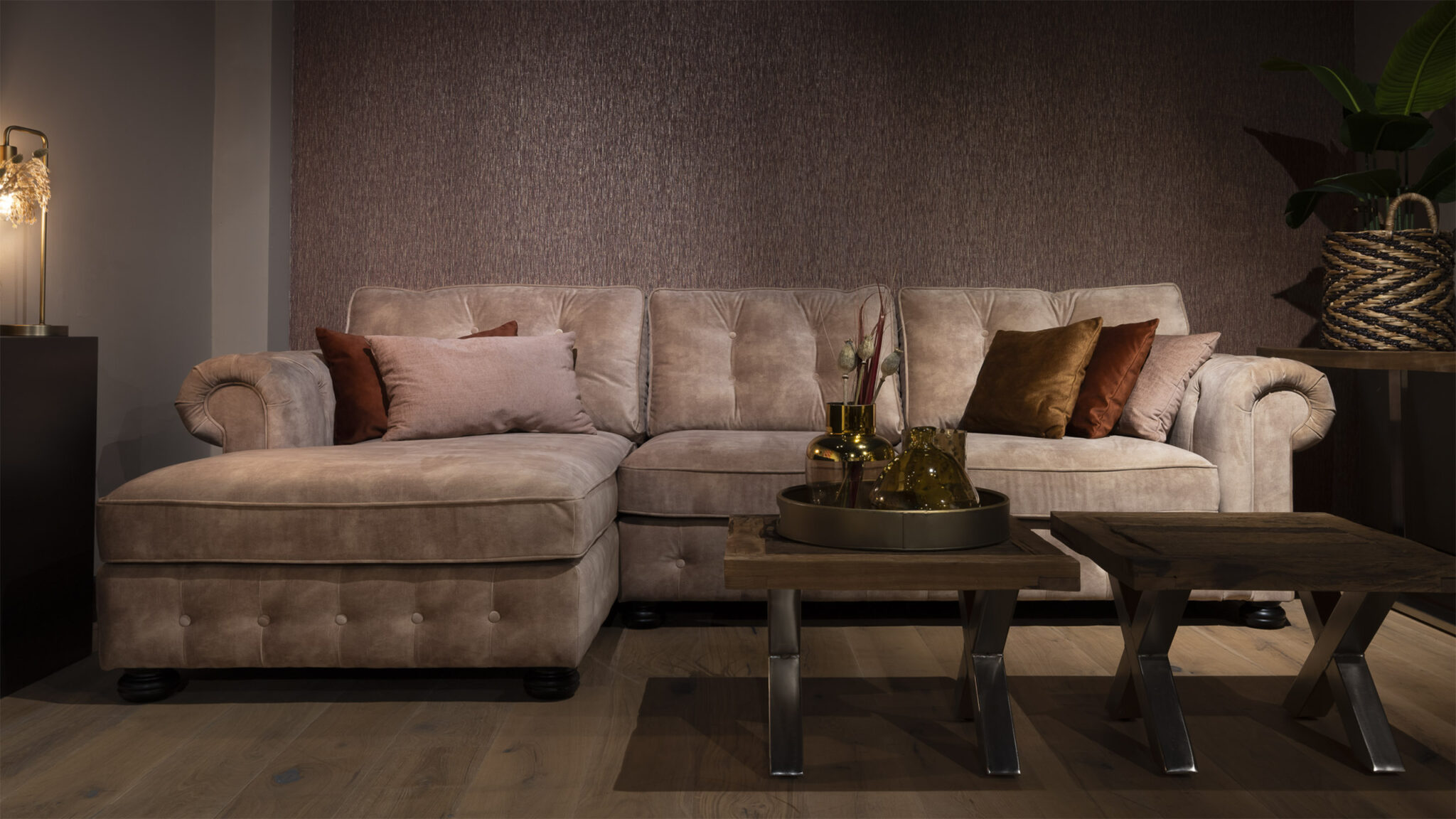 UrbanSofa San Remo Presto Loungebank Vienna Sand Burlington Salontafel X Poot Large Chroom Website scaled