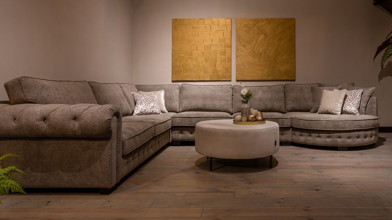 UrbanSofa SanRemo Casia Hoekbank Suave Liver Paris Hocker website