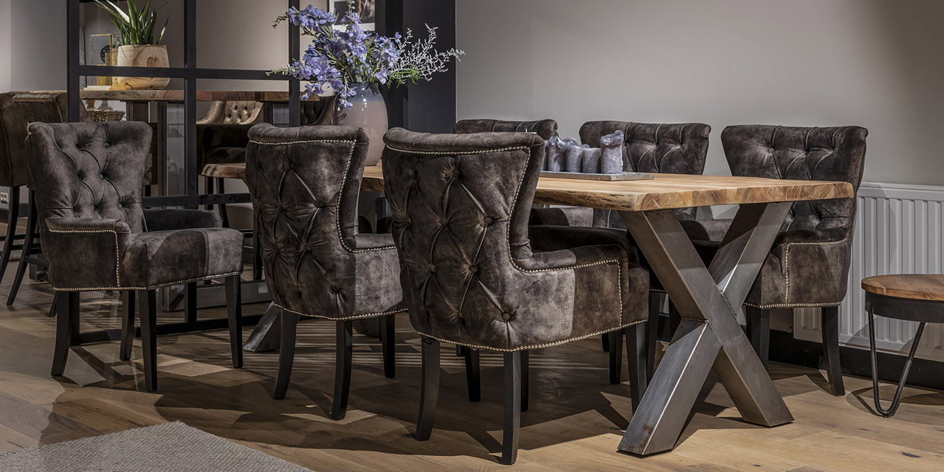 UrbanSofa Amy Eetkamerfauteuil Sevilla Dark Brown Live Edge Eettafel X Poot Large Pure Steel Liggend