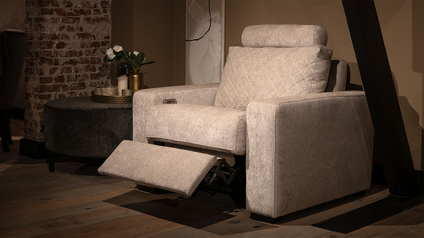 UrbanSofa Auxerre Brooklyn Relaxfauteuil RoyalWells Nature Website2 1