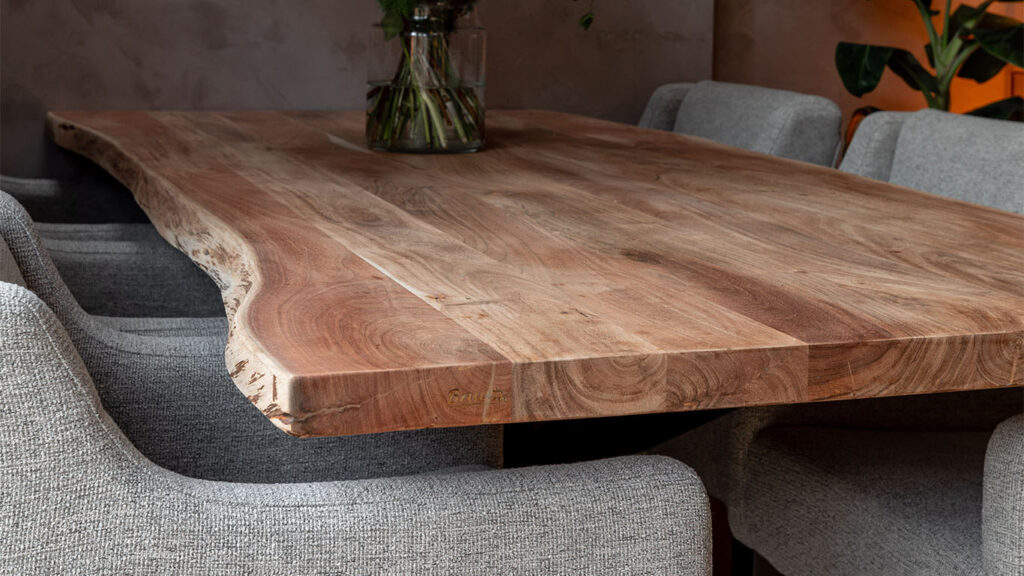 UrbanSofa Landon Live Edge Eettafel website 2