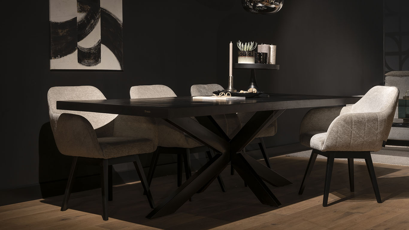 UrbanSofa Lucarno Eetkamerstoel Royal Wells Nature Herringbone Eettafel 2 Website