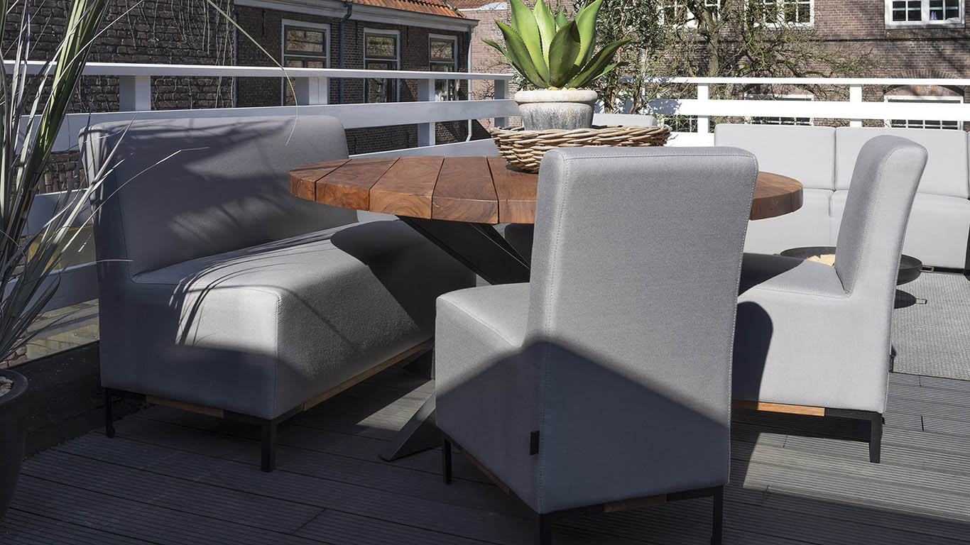 UrbanSofa Outdoor Marbella Dining Website