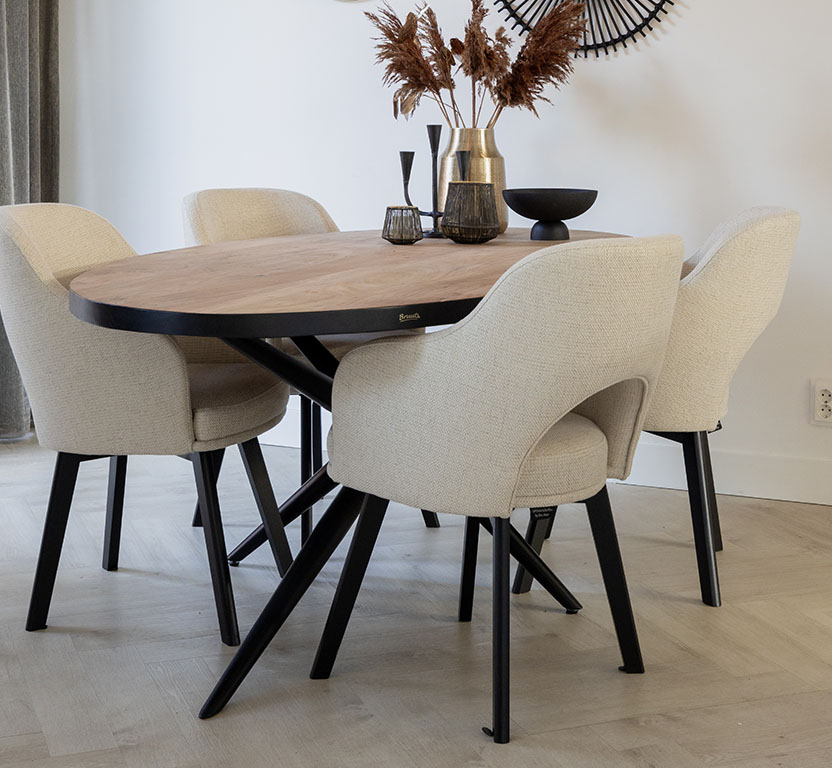 SBS6 De Grote Tuinverbouwing S05E34 Evan dining chairs 2