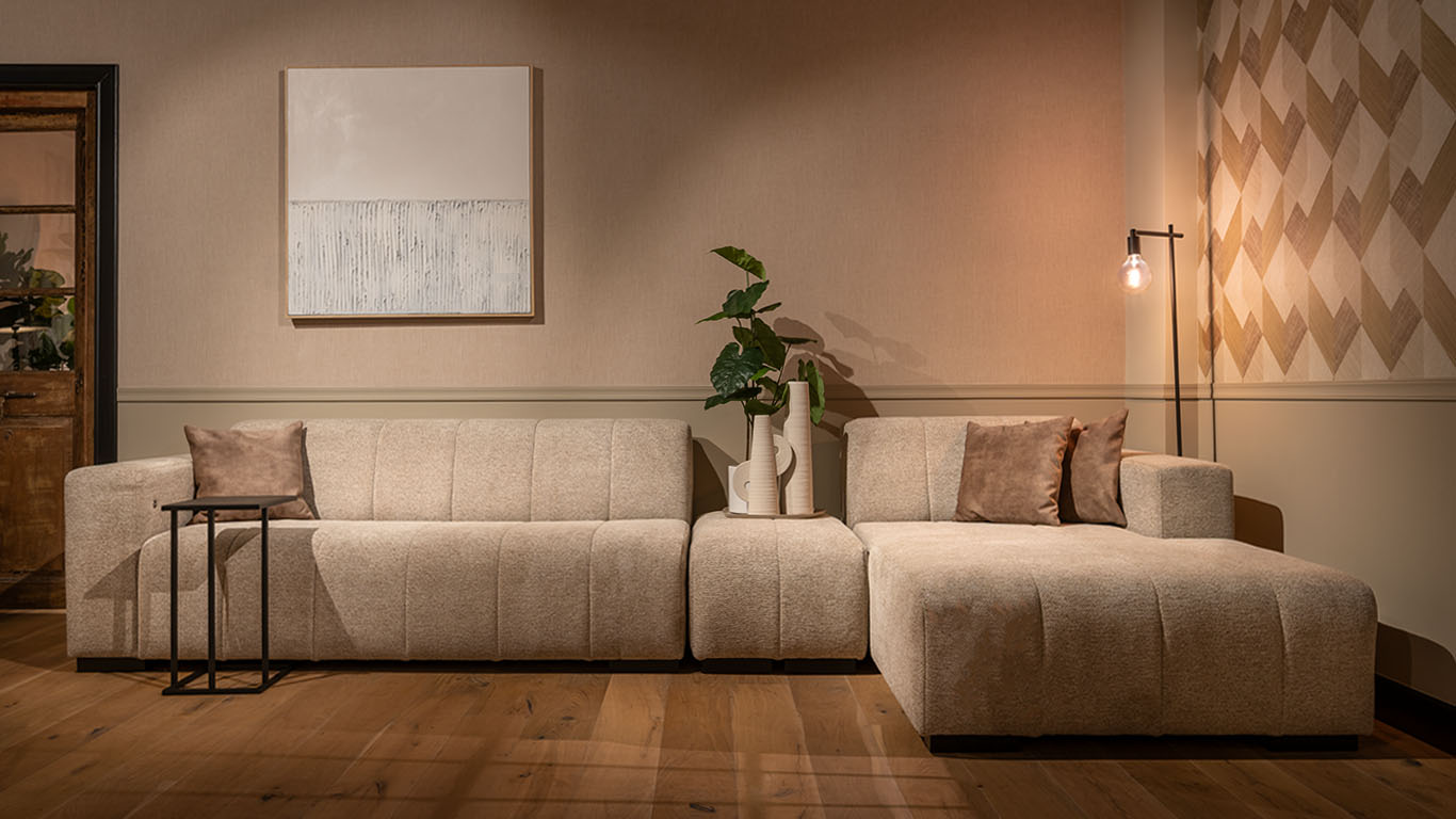 UrbanSofa Pascalle Loungebank met hocker in Rio Desert 1