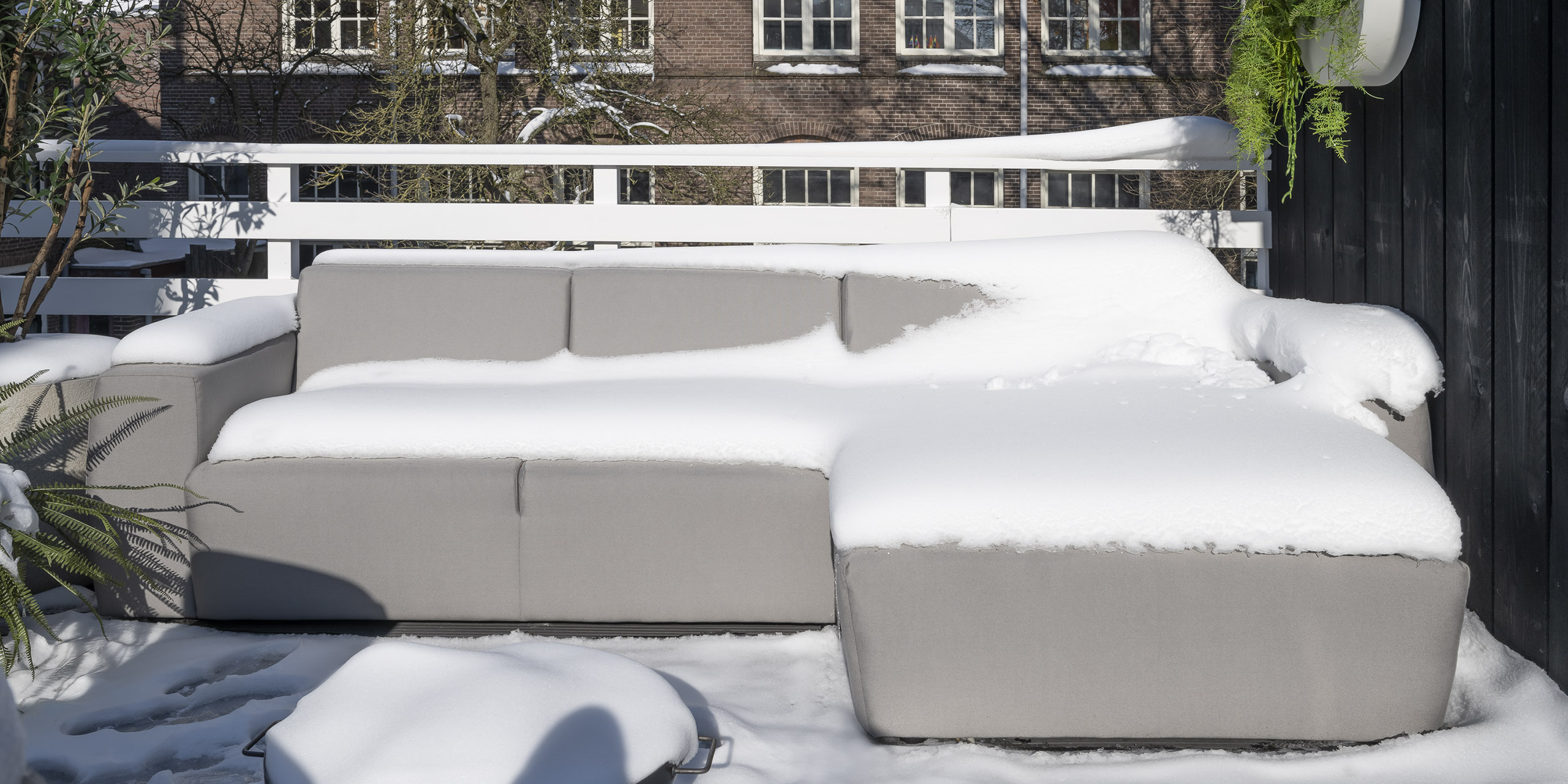 UrbanSofa Provence Loungebank Sunbrella 807 Taupe Sneeuw Liggend