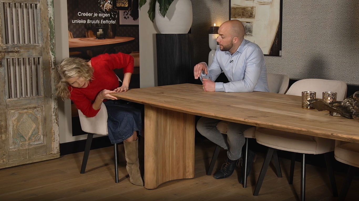 UrbanSofa Way of living S17 AFL 6 Harm Anouska Bruuts Espen eettafel C leg website 2