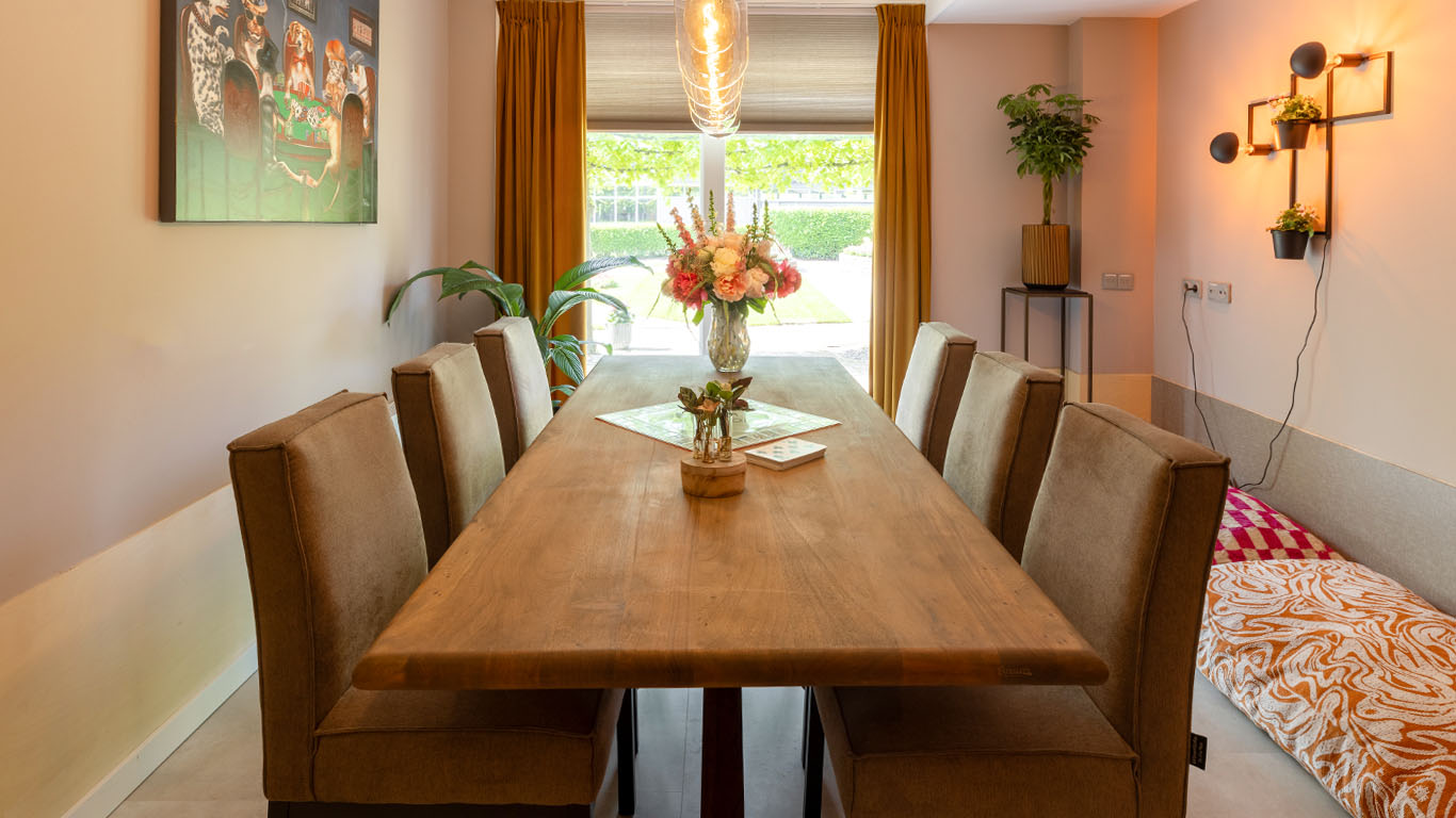 GTV AFL 37 UrbanSofa Olav eetkamerfauteuils Ashton Desert Bruuts Giulia eettafel Wooden Spider leg website 1