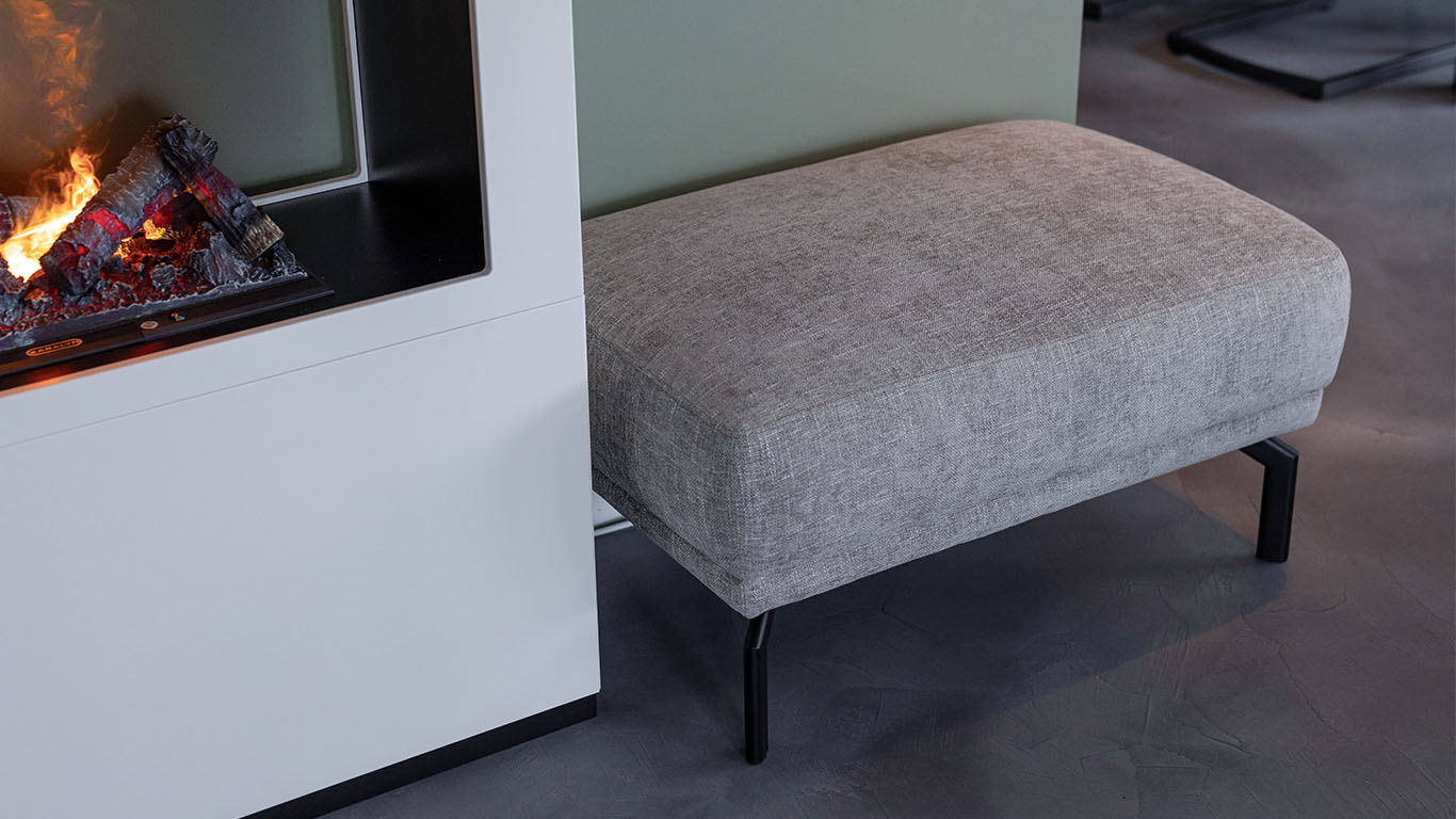 GTV AFL 37 UrbanSofa Vigo Casia Hocker Marseille Stone website
