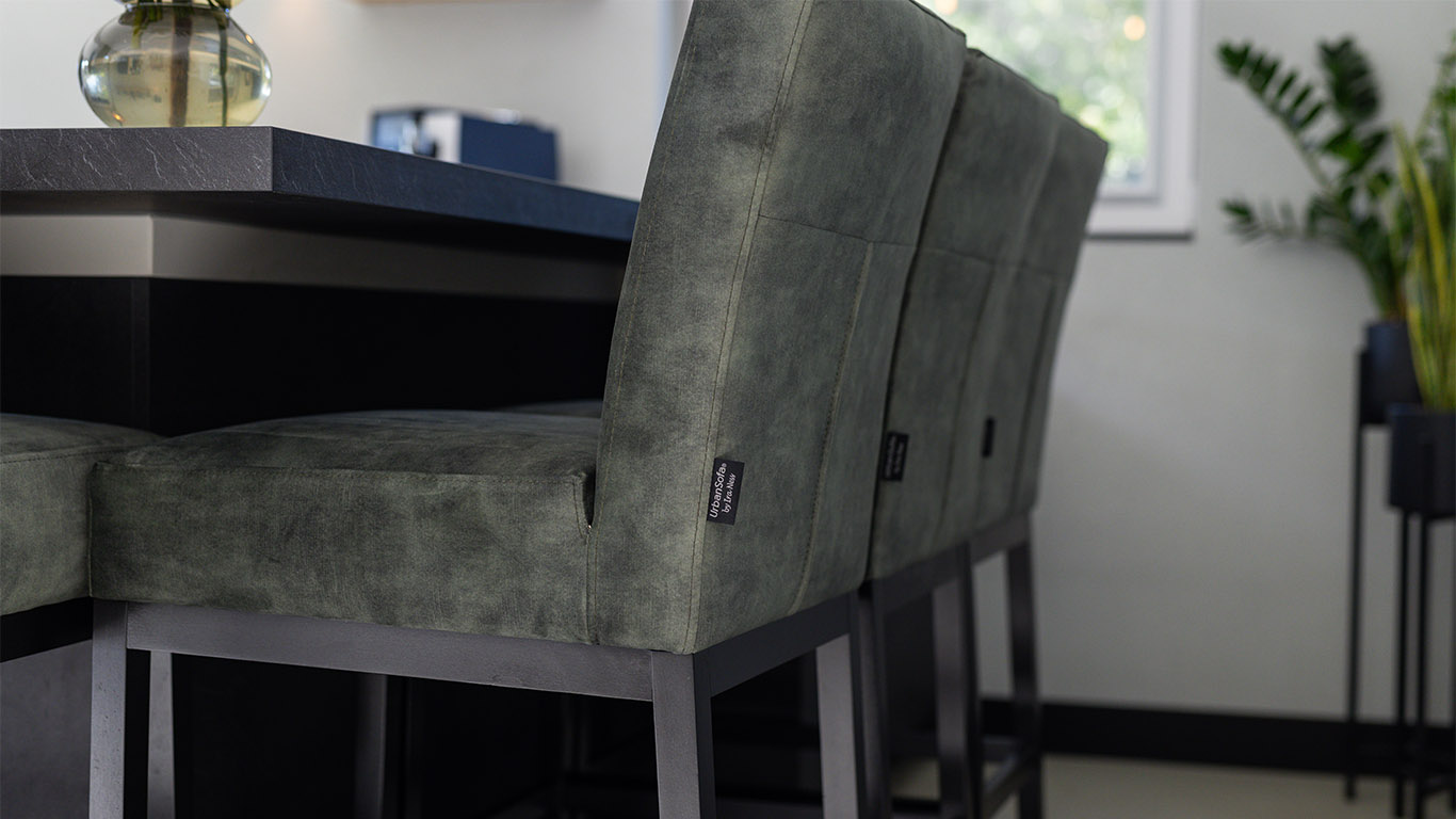 GTV AFL 9 UrbanSofa Odin barstoelen high Vienna Petrol Zwart Onderstel detail website