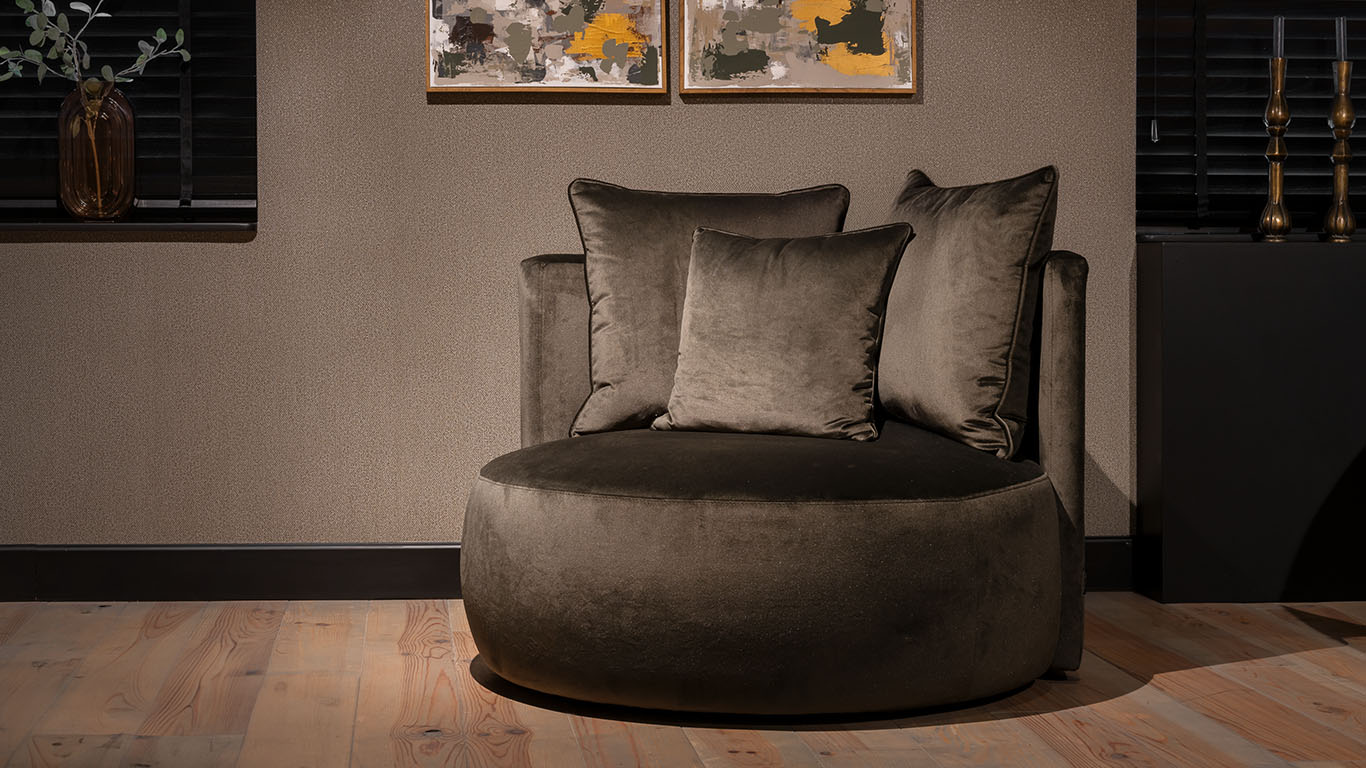 Ronde UrbanSofa Nova fauteuil in chique fluweelstof Satin Forest