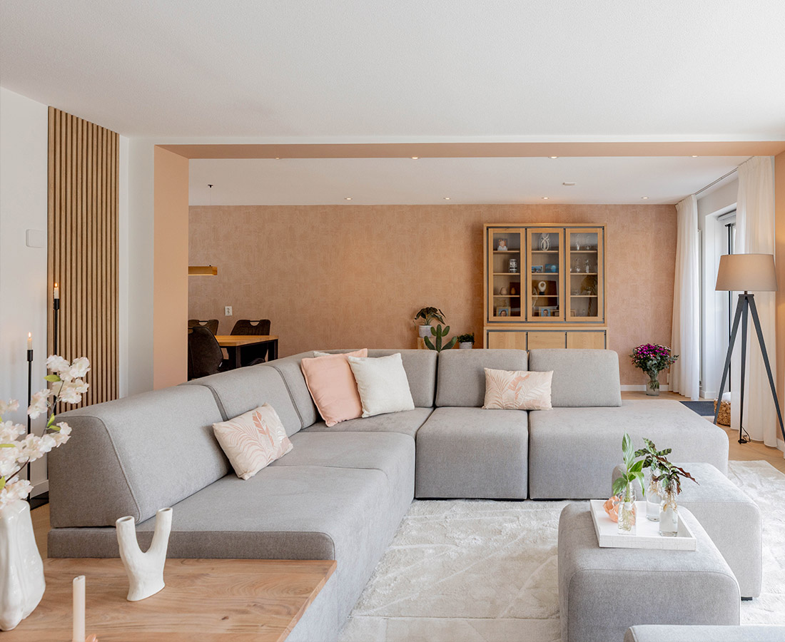 GTV AFL 34 UrbanSofa Boaz hoekbank met hocker tafelblad vierkant