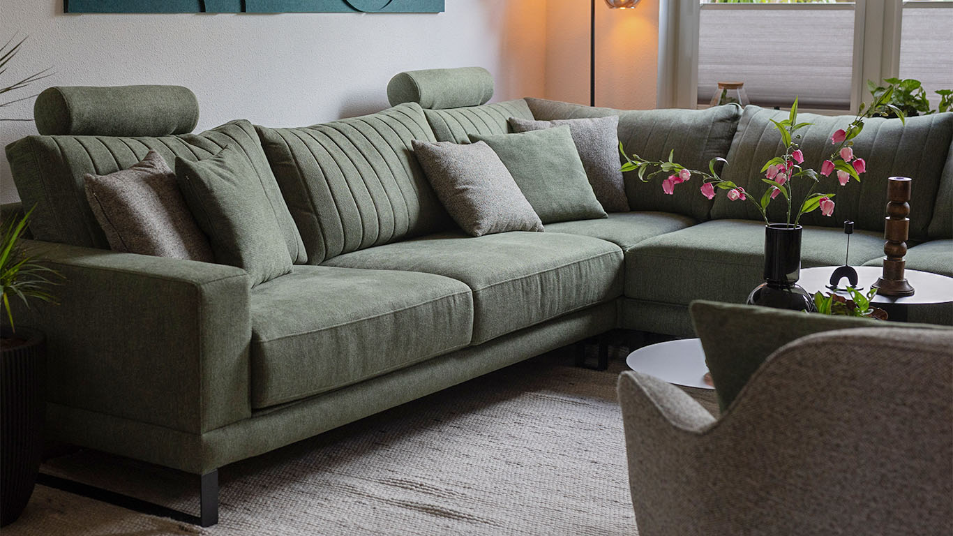 GTV AFL 39 UrbanSofa Milan Hoekbank met Manhatten rugkussen in Lugano Dark Olive detail 4