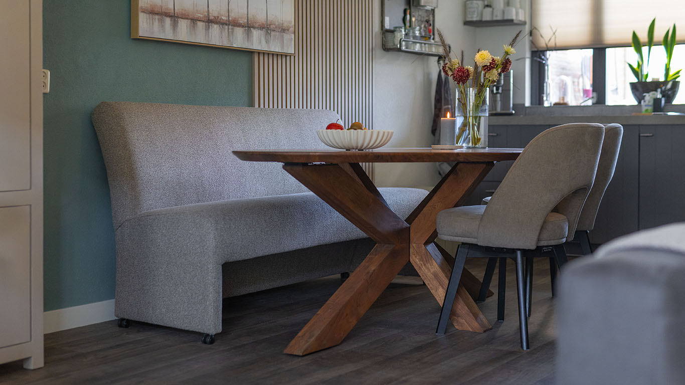 GTV AFL 1 Bruuts eettafel ovaal spinpoot hout 2