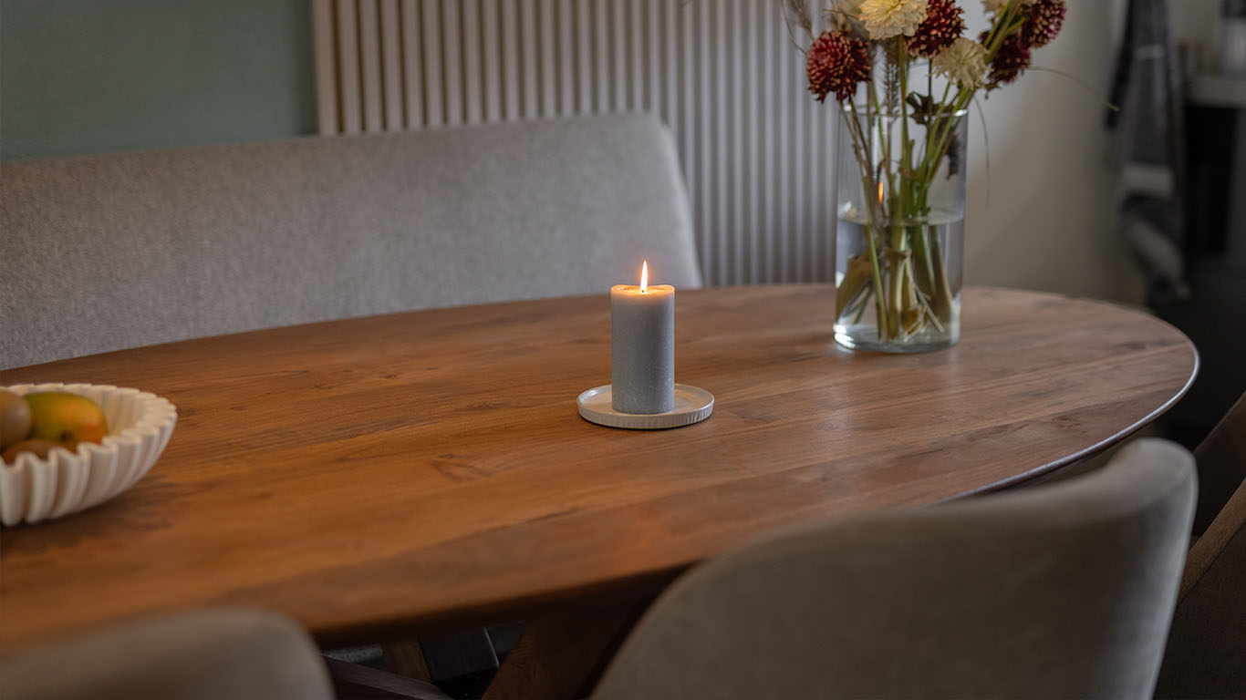 GTV AFL 1 Bruuts eettafel ovaal spinpoot hout