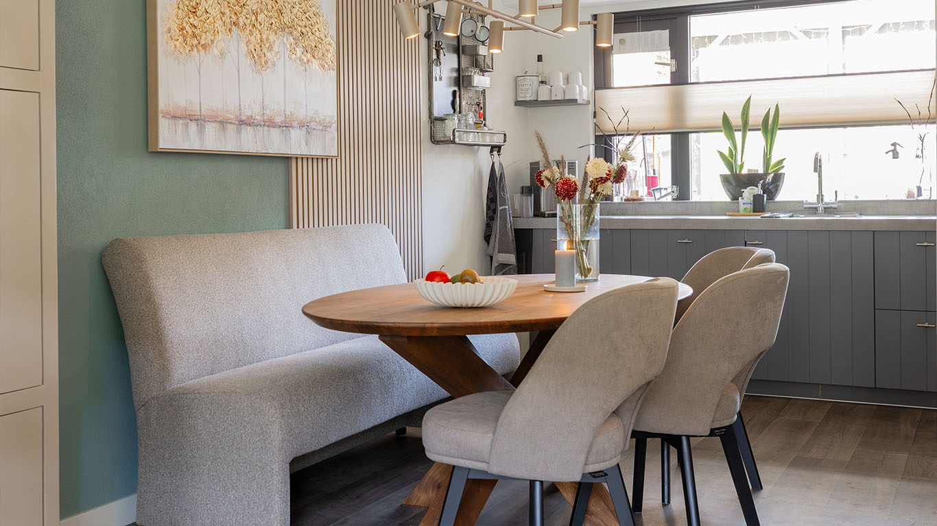 GTV AFL 1 UrbanSofa Bordeaux eetkamerbank Evan eetkamerstoel 2