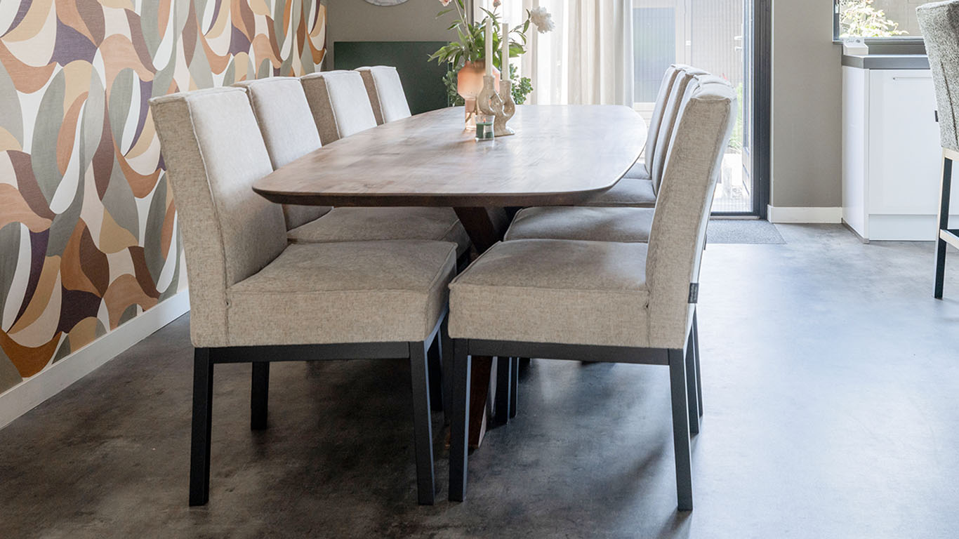 GTV AFL 2 UrbanSofa Olav eetkamerstoelen Bruuts eettafel deens ovaal 1