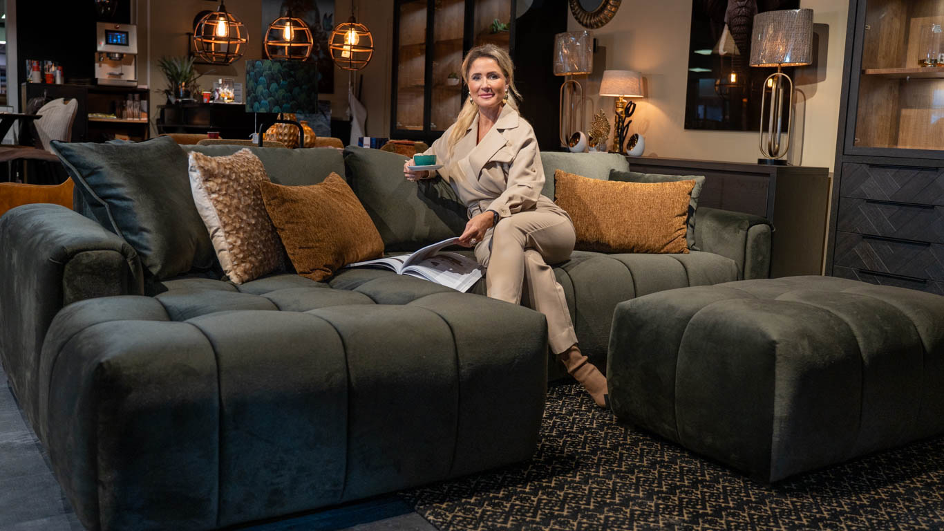 UrbanSofa Brandstore Geels Meubelen Ijmuiden Liam loungebank koffie