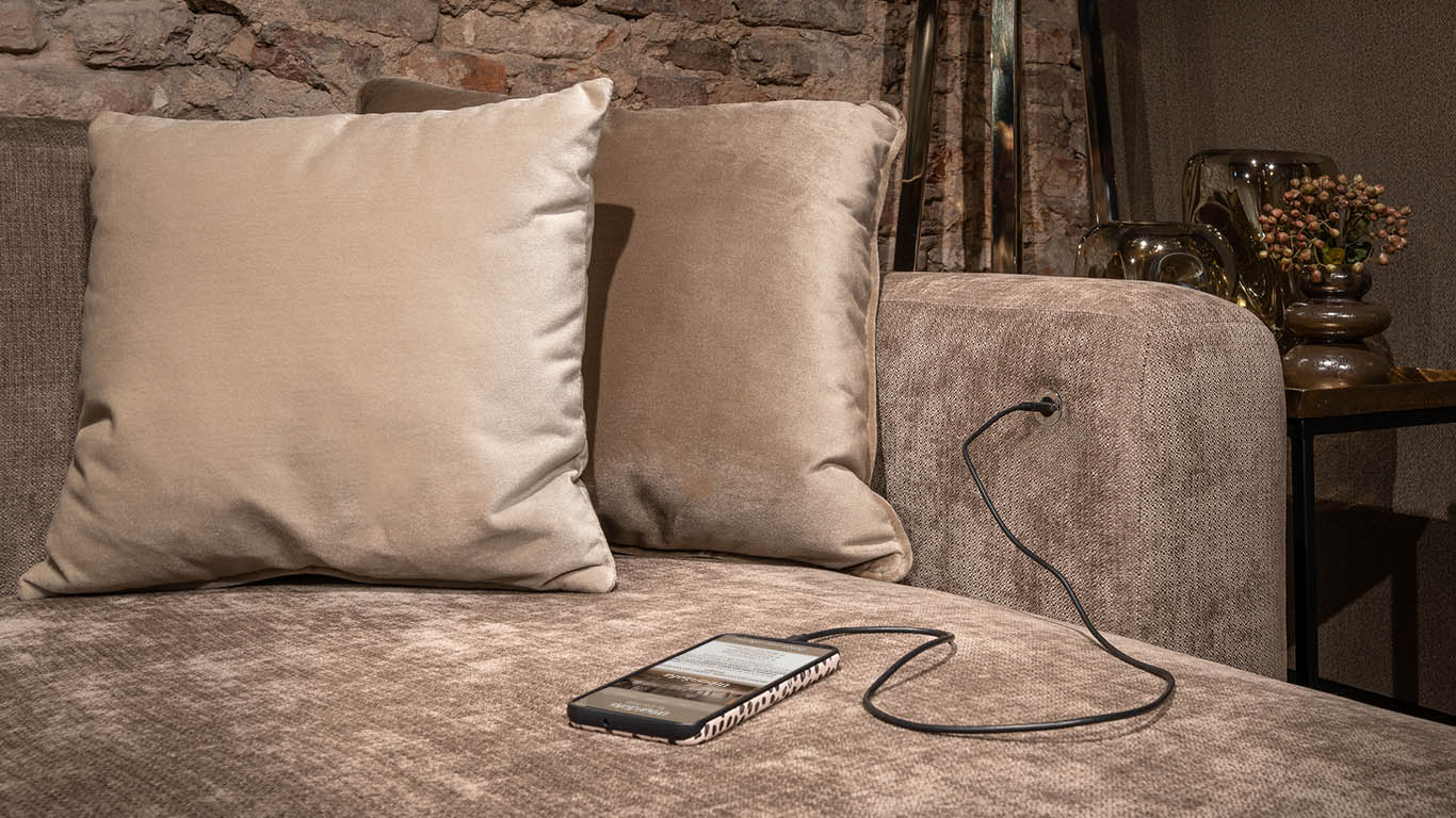 UrbanSofa Pebble Loungebank in Enfield Warm Grey Detail USB 3