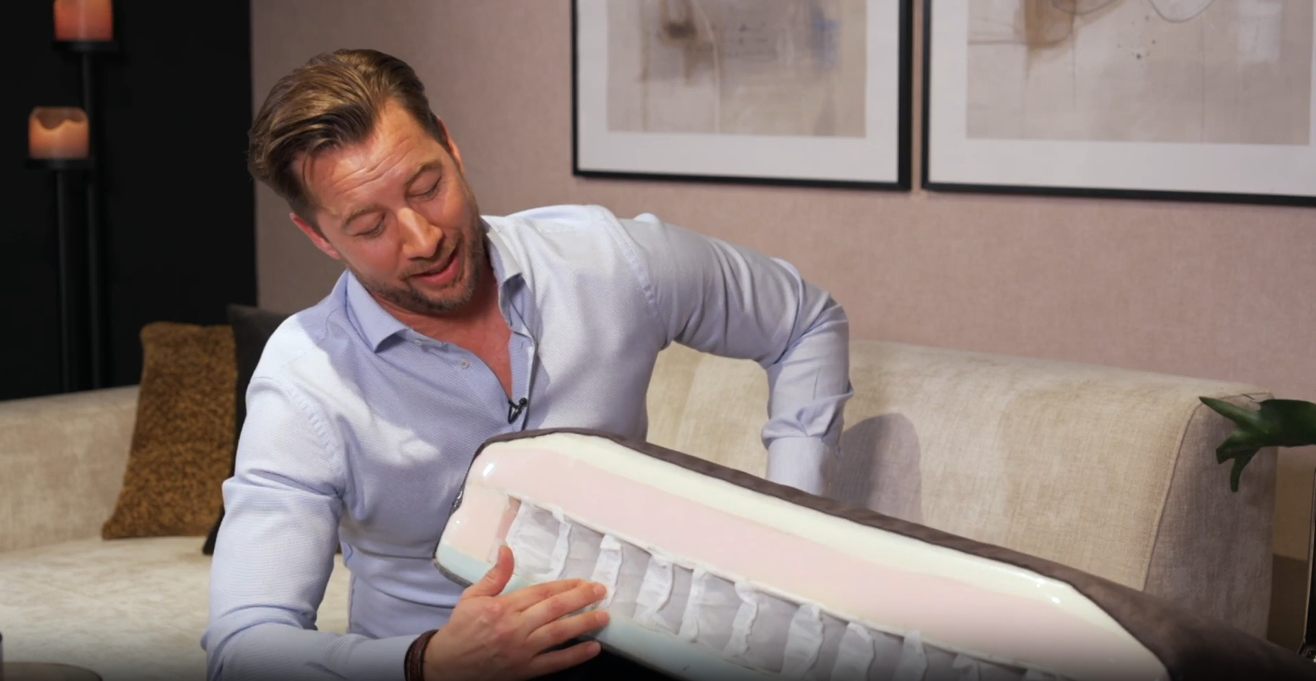 UrbanSofa Way of Living Aflevering 1 Boaz Hoekbank Pock It Seats 2