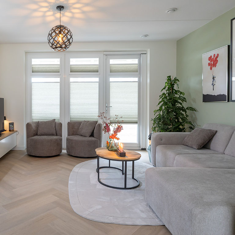 GTV AFL 8 UrbanSofa Boaz loungebank Suave Silver Luzia Fauteuil Belize Taupe vierkant