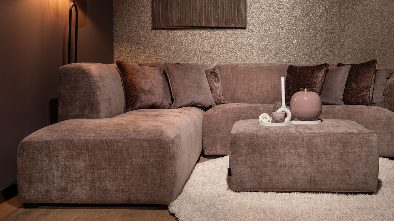 UrbanSofa Pebble Loungebank en Hocker in Palazzo Blossom detail ISL 1