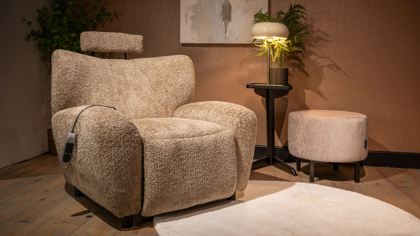 UrbanSofa Romi Relaxfauteuil in Marino Desert 2 UrbanSofa Romi Relaxfauteuil in Marino Desert 2