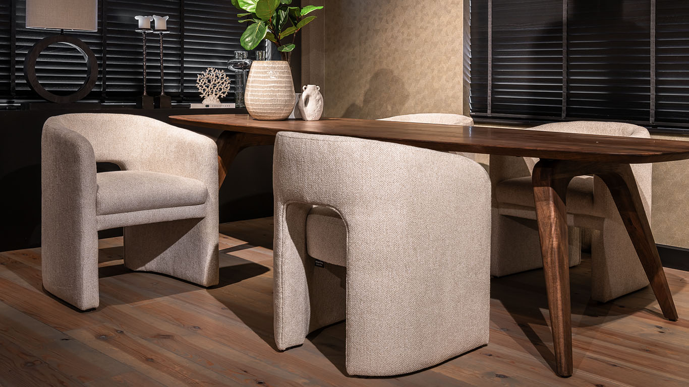 UrbanSofa Zafira eetkamerfauteuils in Rio Sand 1