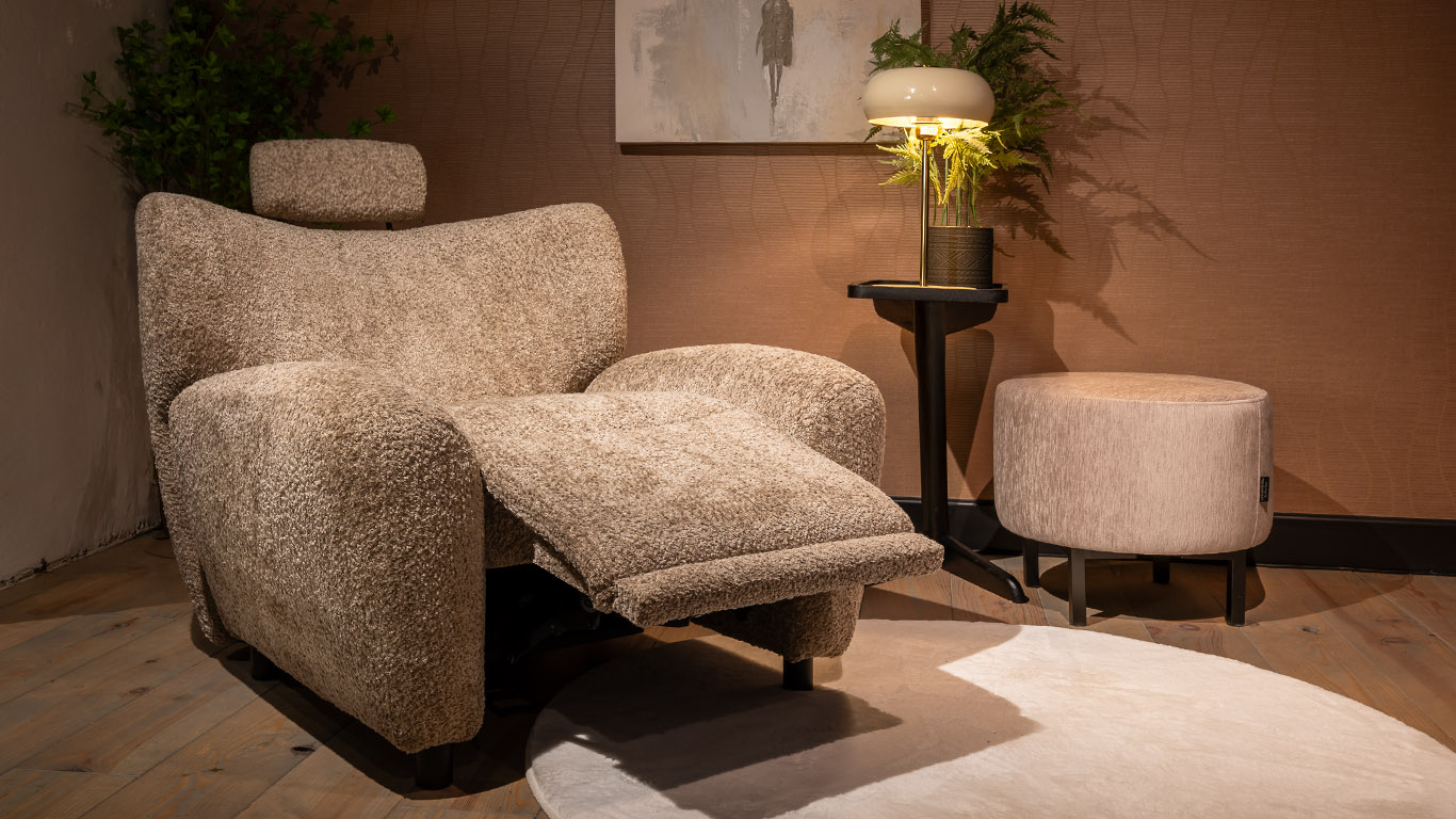 UrbanSofa Romi Relaxfauteuil in Marino Desert 3