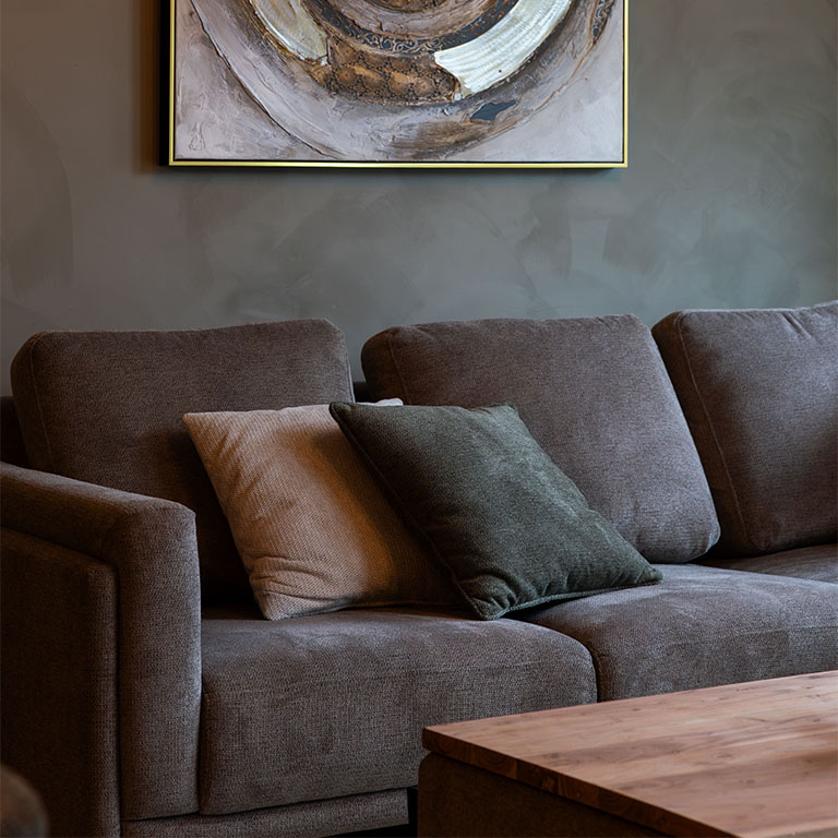 GHV AFL 13 UrbanSofa Vigo Loungebank en Hocker in Suave Liver 5