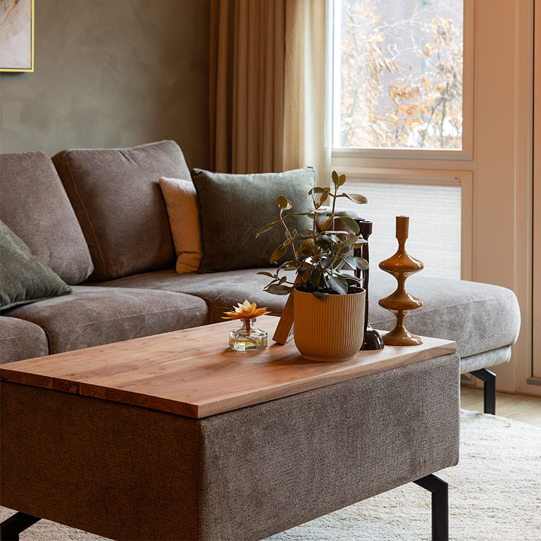 GHV AFL 13 UrbanSofa Vigo Loungebank en Hocker in Suave Liver 6