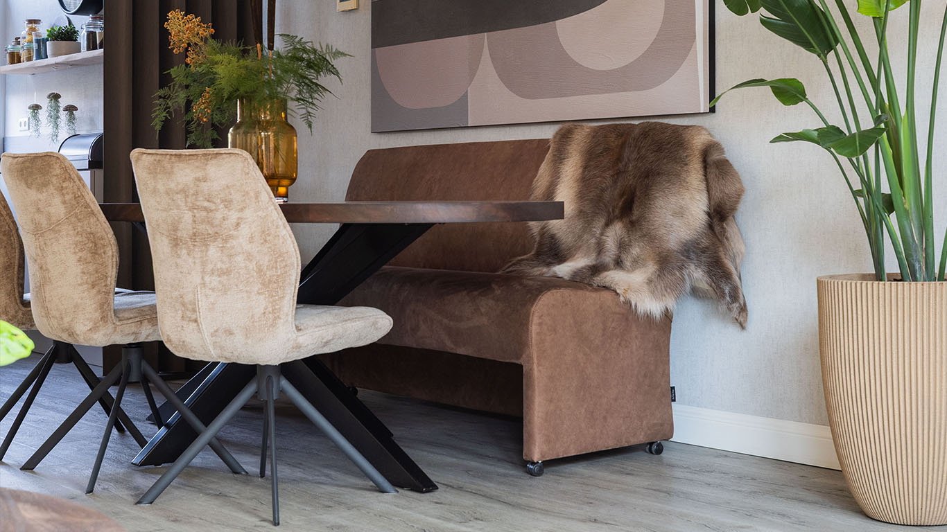 GTV AFL 21 UrbanSofa Bordeaux eetkamerbank 2