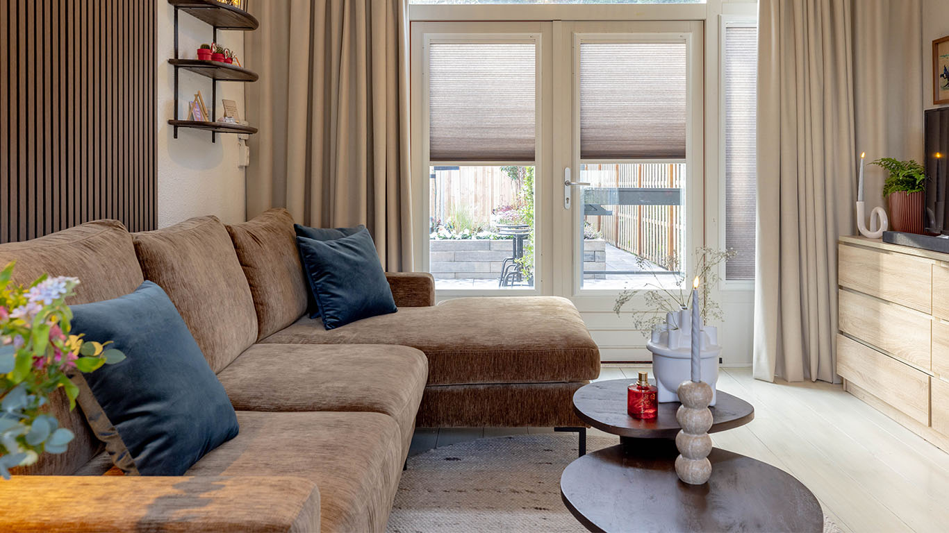 GTV AFL 22 UrbanSofa Lausanne Loungebank in Whistler Mocca 2