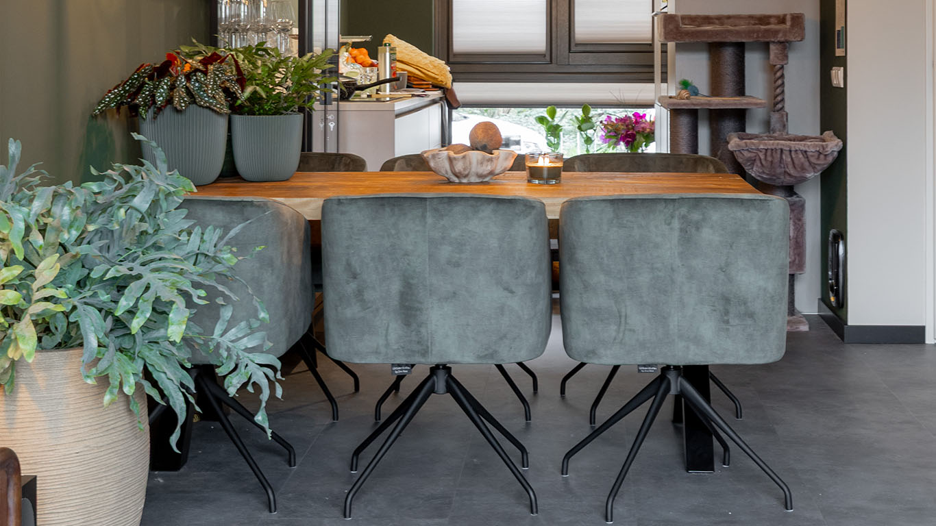 GTV AFL 28 UrbanSofa Maud eetkamerstoel spider swivel leg Vienna Petrol 3