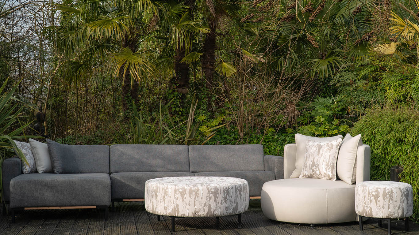 GTV AFL 30 UrbanSofa Outdoor Marbella Loungebank in Savana Tornado en Ibiza Fauteuil in Savana Grey 2