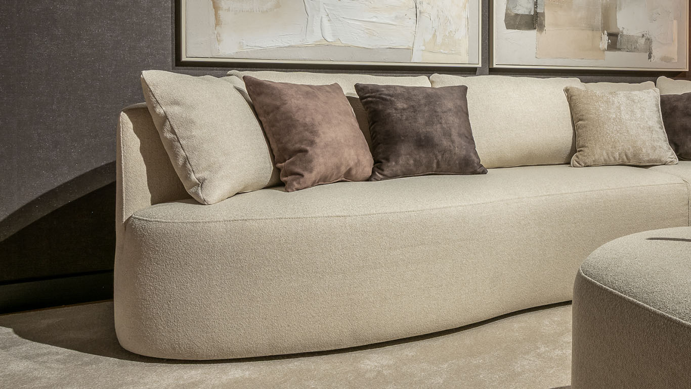 UrbanSofa Evi Hoekbank met Hocker in Manilva Nature detail 4 UrbanSofa Evi Hoekbank met Hocker in Manilva Nature detail 4