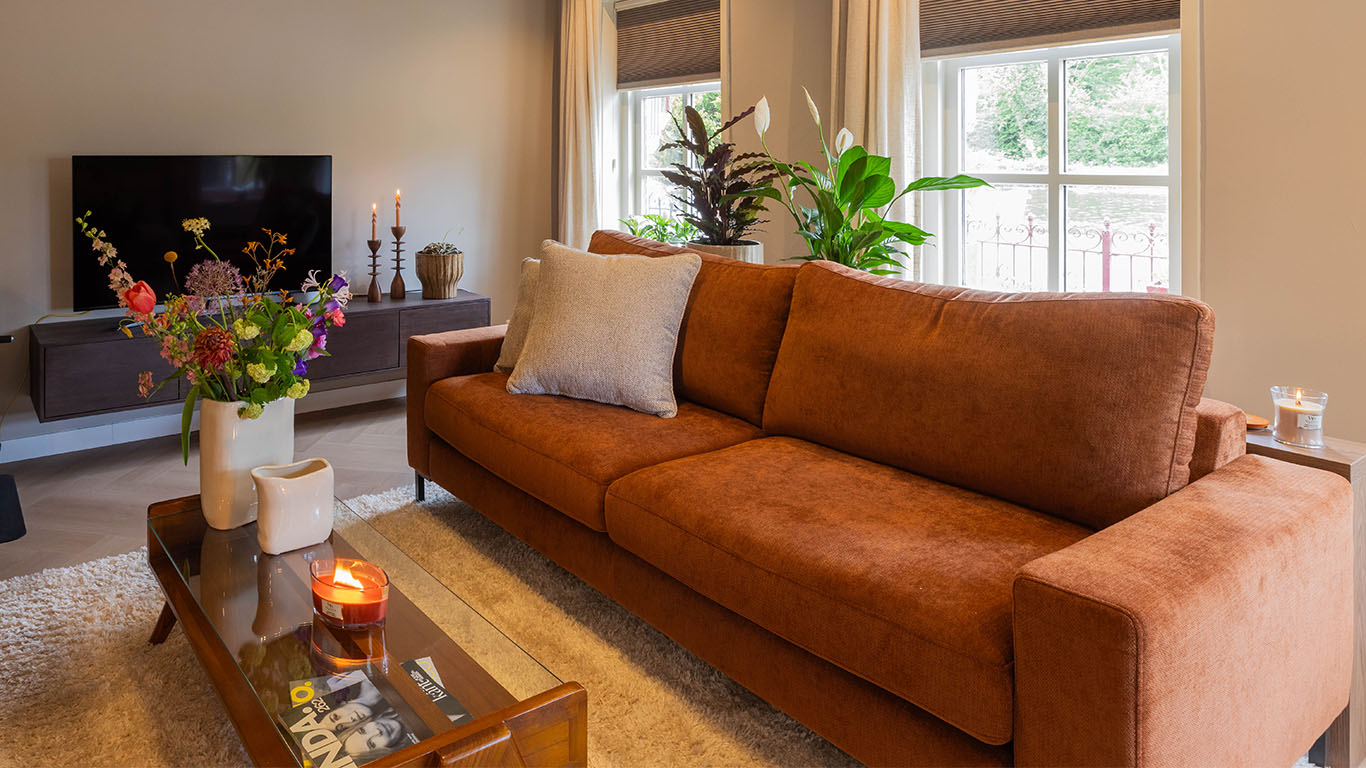 GTV AFL 38 UrbanSofa Lausanne Sofa in Enfield Earth 1