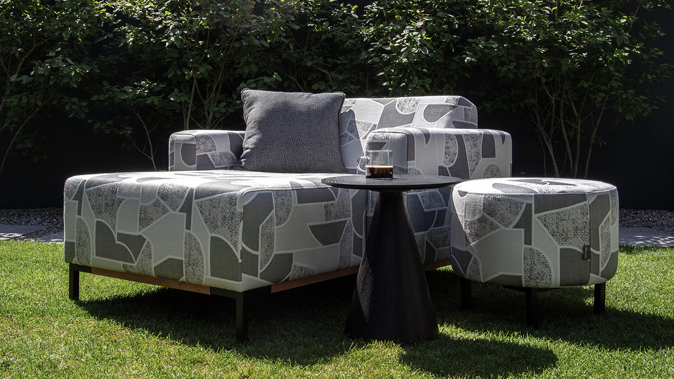 UrbanSofa Outdoor Marbella Daybed met Ronde Hocker 50cm in Territory Tin 5