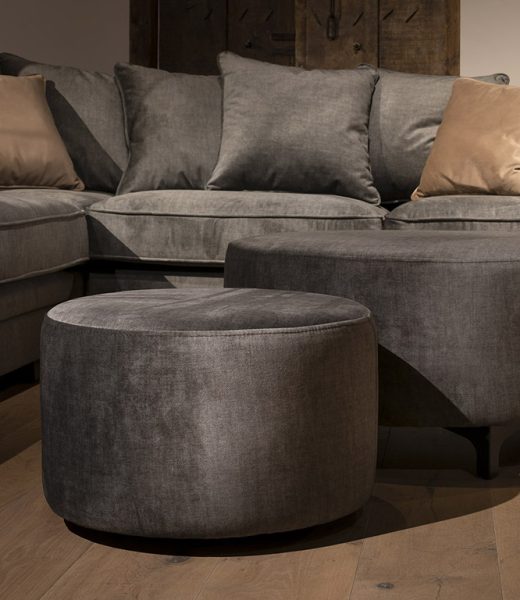 UrbanSofa Lauren Hoekbank Montreux Stone Paris Hockers Montreux Stone Detail Vierkant UrbanSofa Lauren Hoekbank Montreux Stone Paris Hockers Montreux Stone Detail Vierkant